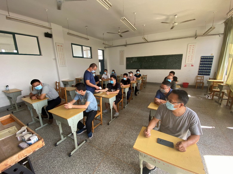 日出水了啊快点使劲动态图