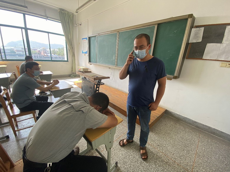 日出水了啊快点使劲动态图