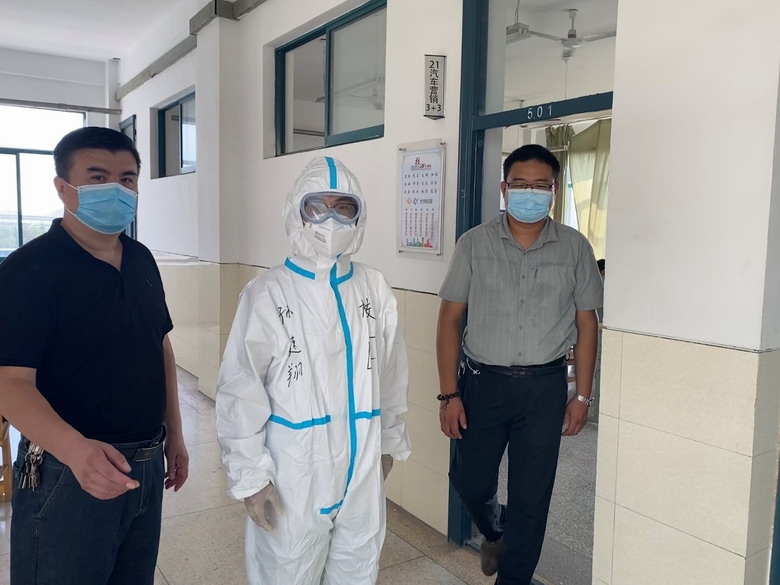 日出水了啊快点使劲动态图