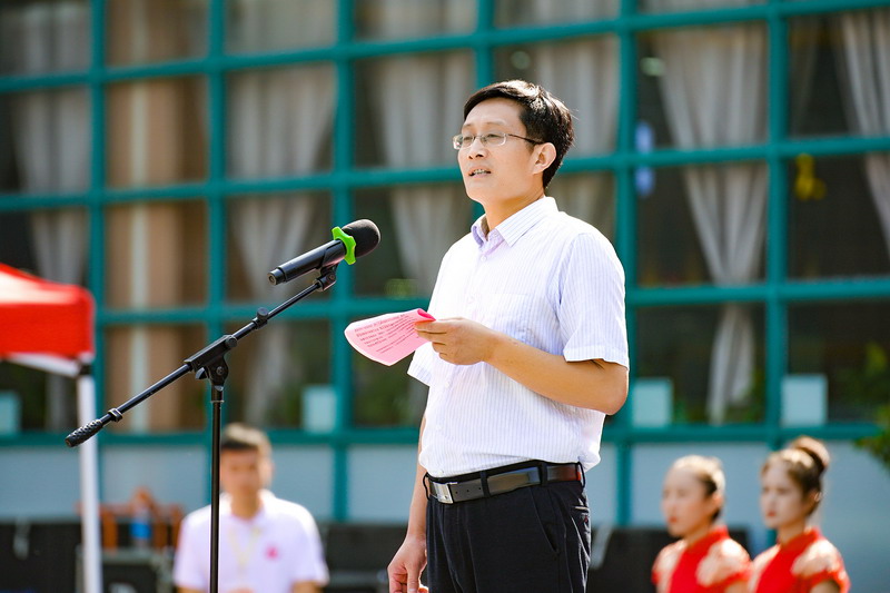 日出水了啊快点使劲动态图