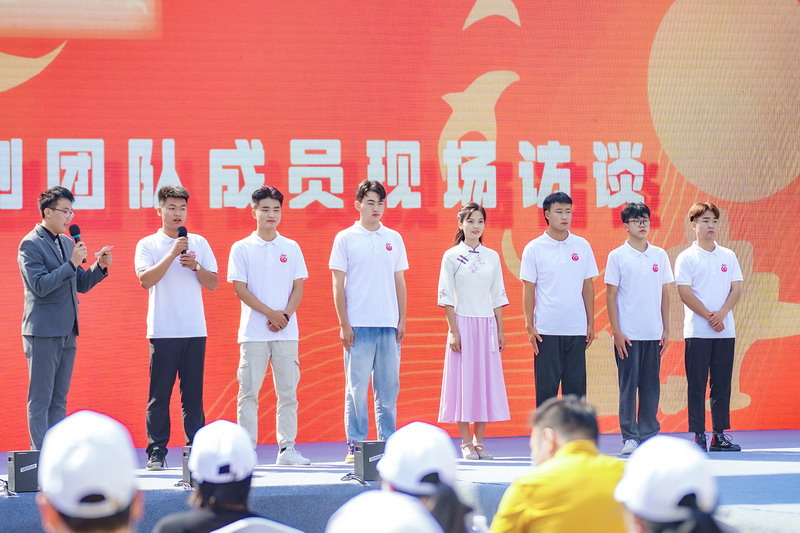 日出水了啊快点使劲动态图