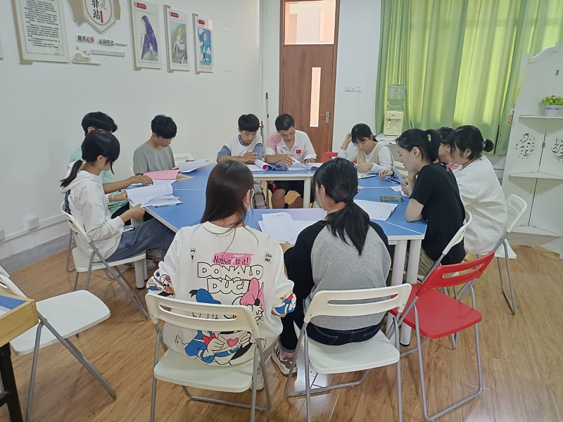 日出水了啊快点使劲动态图