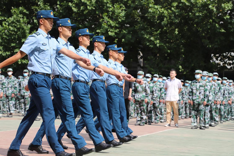 日出水了啊快点使劲动态图