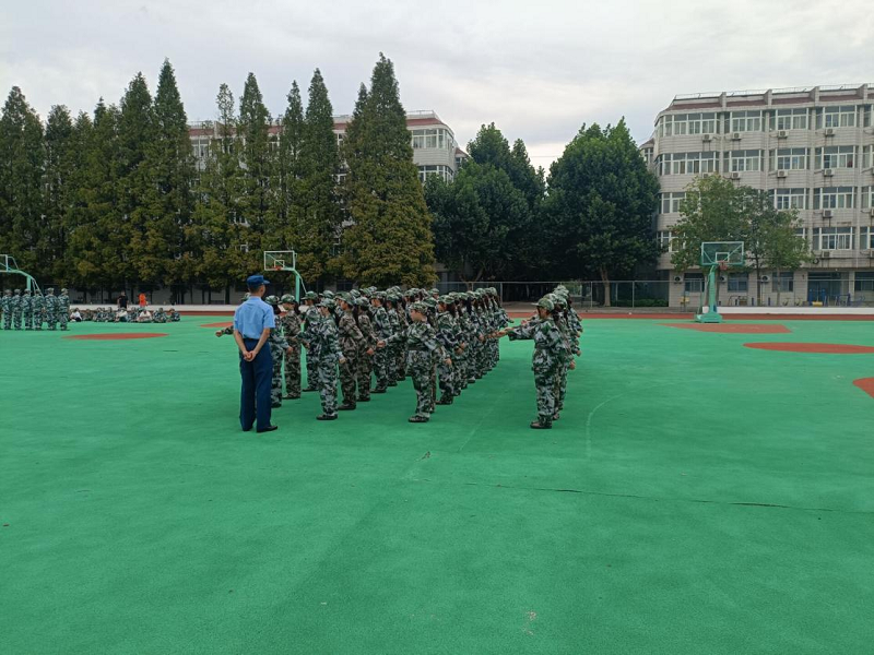 日出水了啊快点使劲动态图