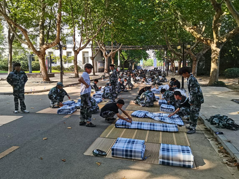 日出水了啊快点使劲动态图