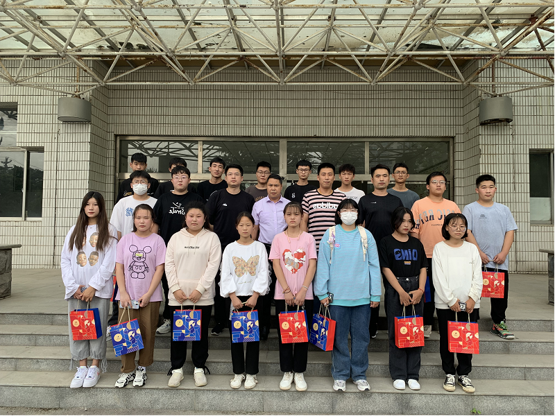 日出水了啊快点使劲动态图