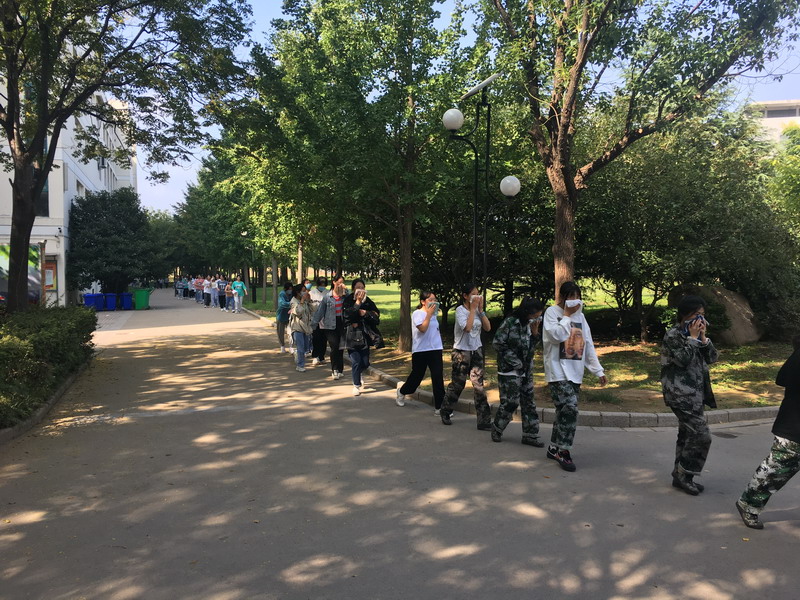 日出水了啊快点使劲动态图