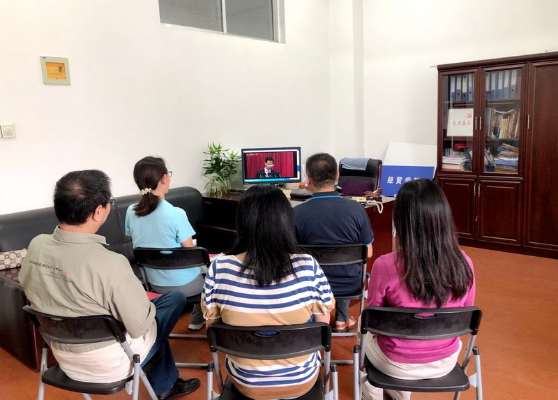 日出水了啊快点使劲动态图