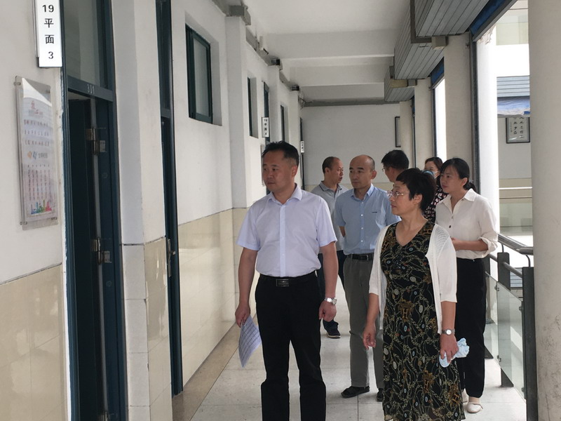 日出水了啊快点使劲动态图