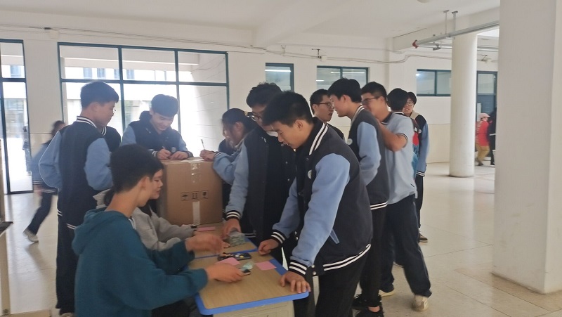 日出水了啊快点使劲动态图