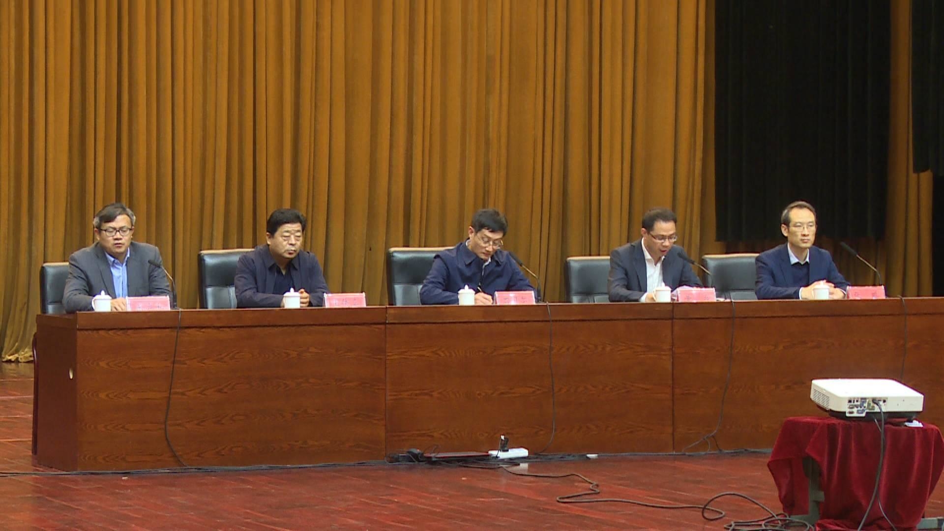 日出水了啊快点使劲动态图