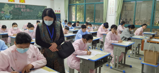 日出水了啊快点使劲动态图