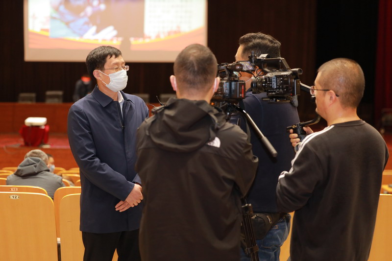 日出水了啊快点使劲动态图