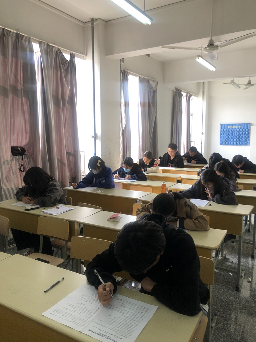 日出水了啊快点使劲动态图