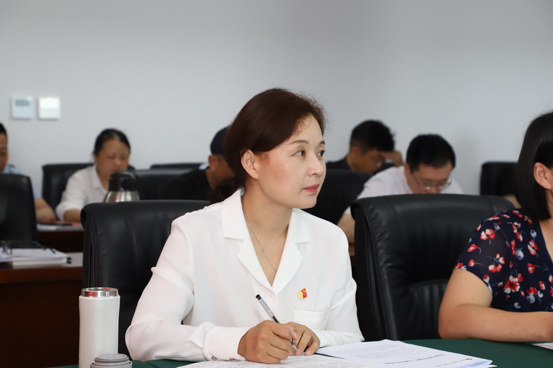 日出水了啊快点使劲动态图