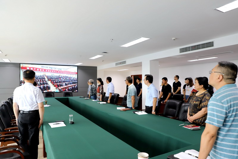 日出水了啊快点使劲动态图