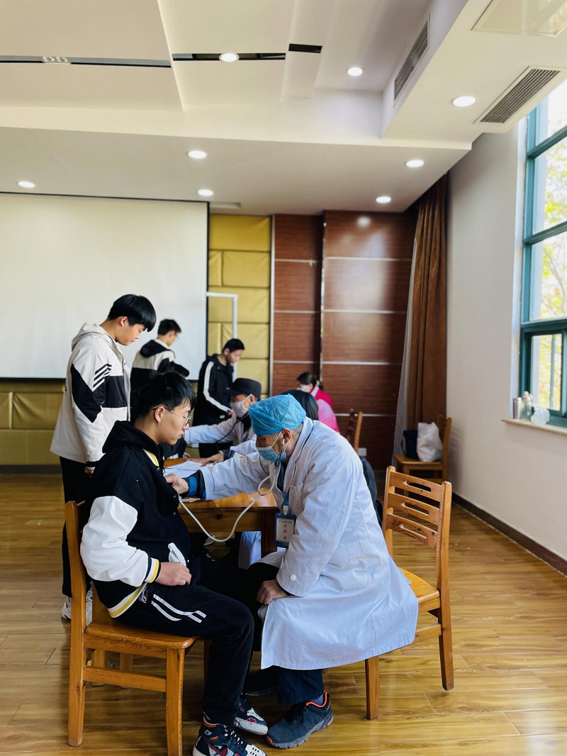 日出水了啊快点使劲动态图