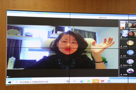 日出水了啊快点使劲动态图