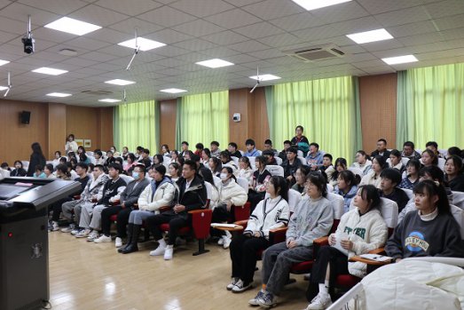 日出水了啊快点使劲动态图