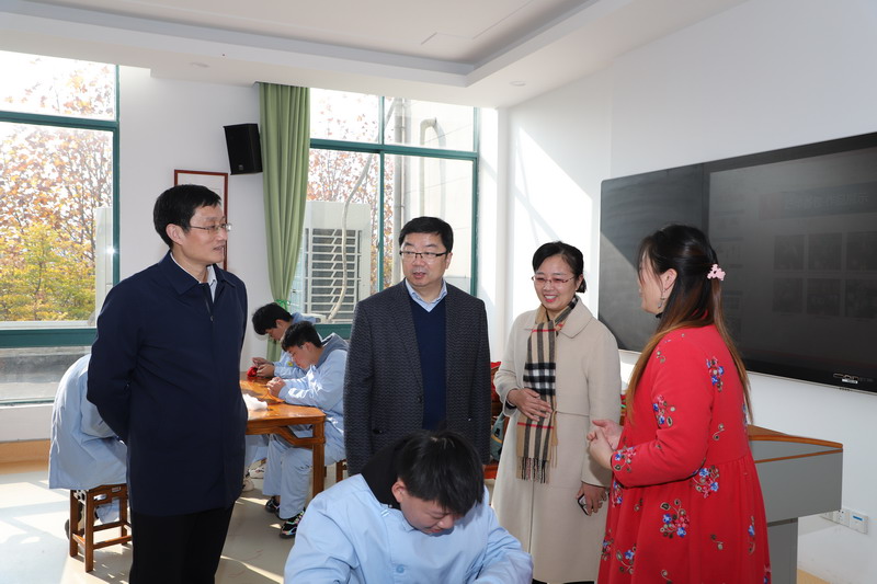 日出水了啊快点使劲动态图