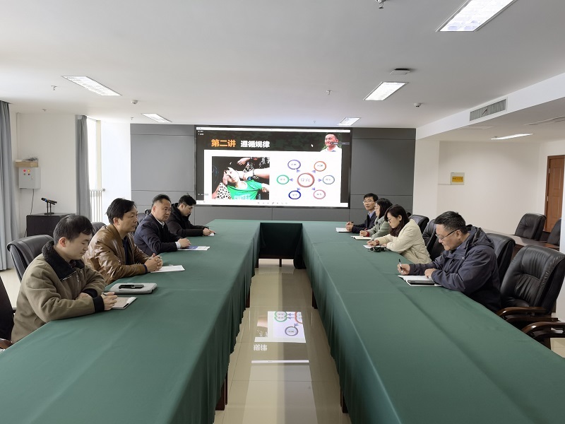 日出水了啊快点使劲动态图