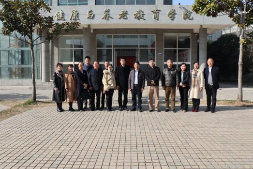 日出水了啊快点使劲动态图