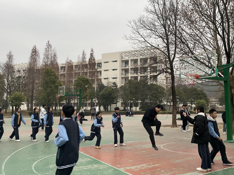 日出水了啊快点使劲动态图