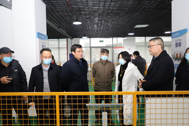 日出水了啊快点使劲动态图