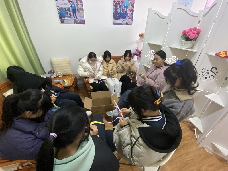 日出水了啊快点使劲动态图