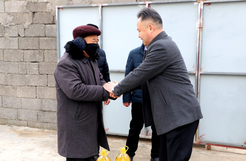 日出水了啊快点使劲动态图