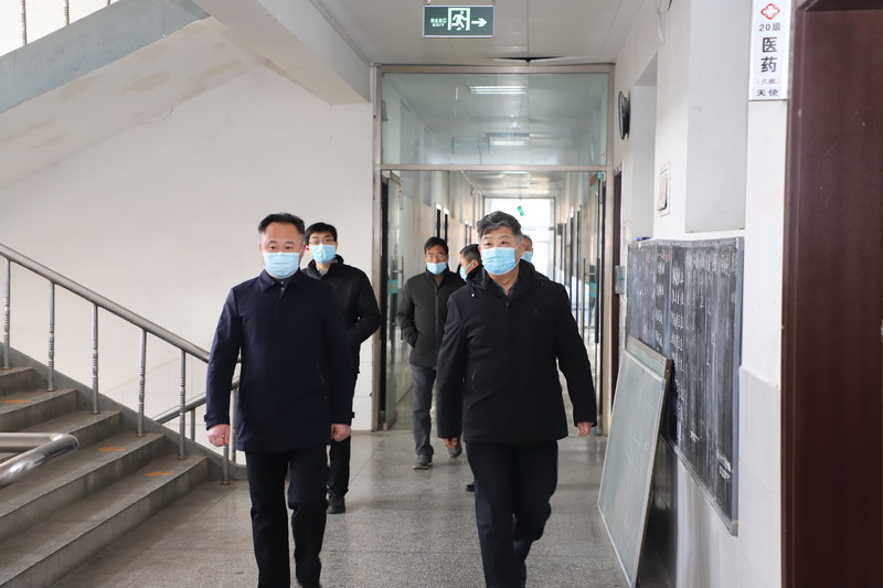 日出水了啊快点使劲动态图