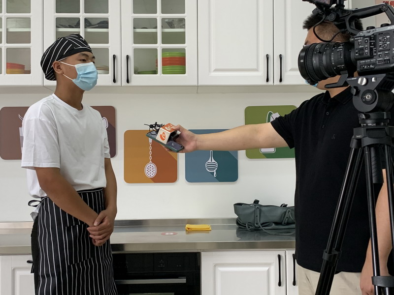 日出水了啊快点使劲动态图