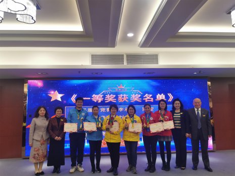 日出水了啊快点使劲动态图