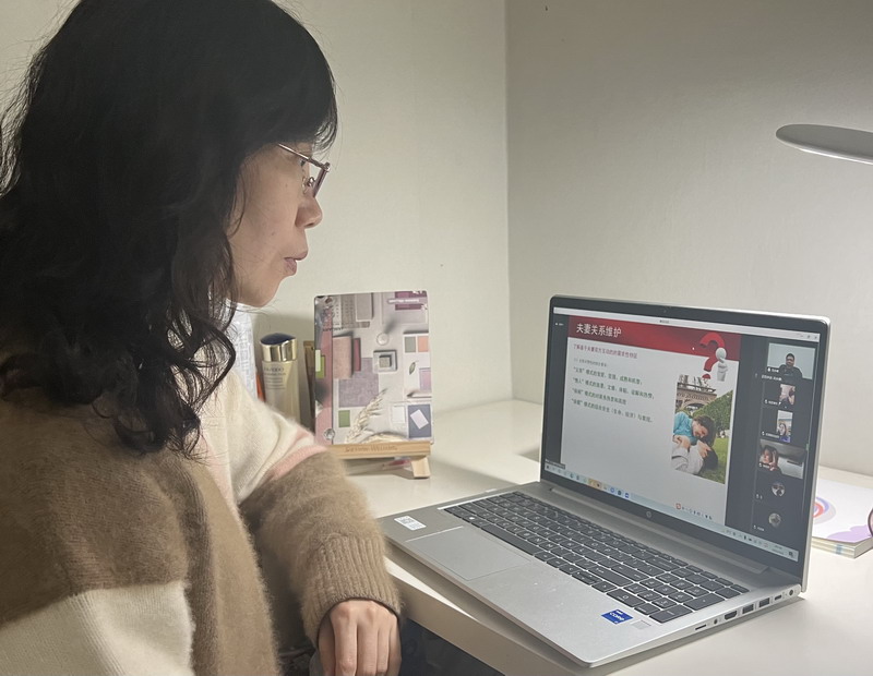 日出水了啊快点使劲动态图