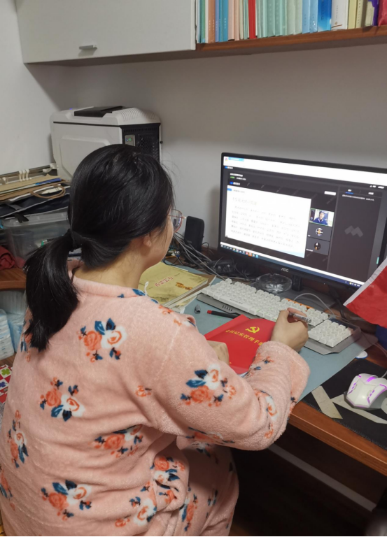 日出水了啊快点使劲动态图