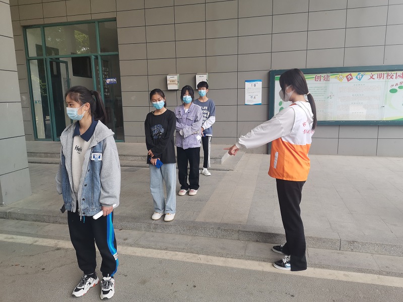 日出水了啊快点使劲动态图