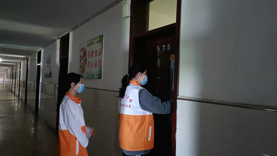 日出水了啊快点使劲动态图