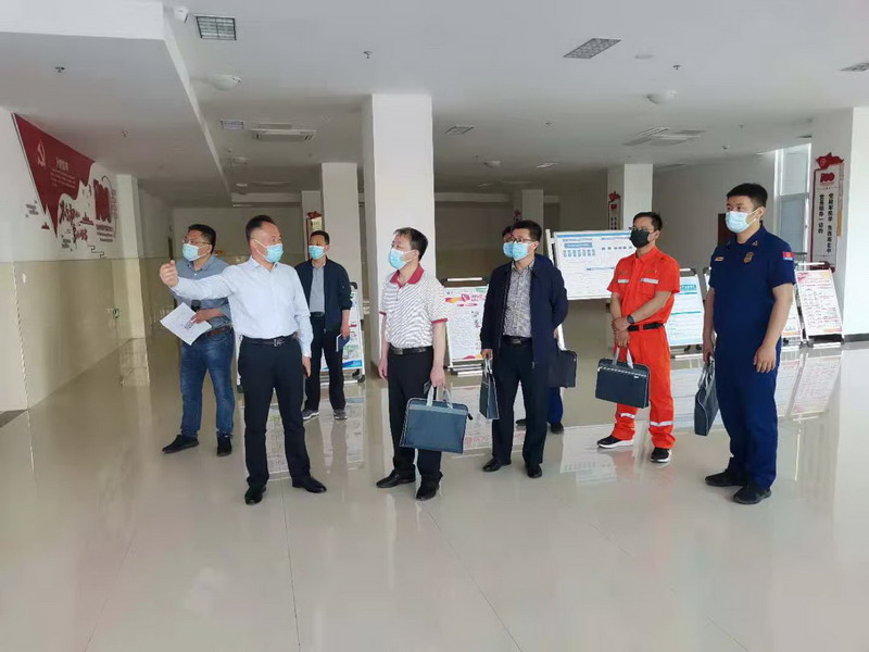 日出水了啊快点使劲动态图