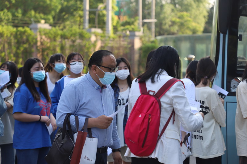 日出水了啊快点使劲动态图