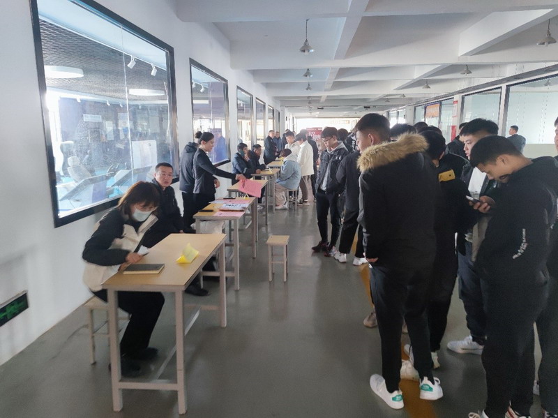 日出水了啊快点使劲动态图