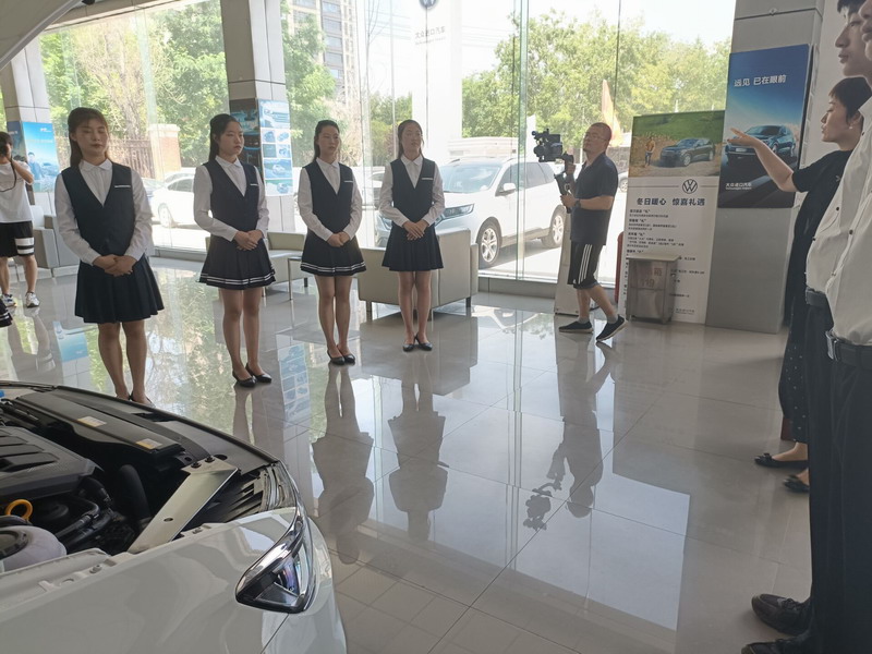 日出水了啊快点使劲动态图