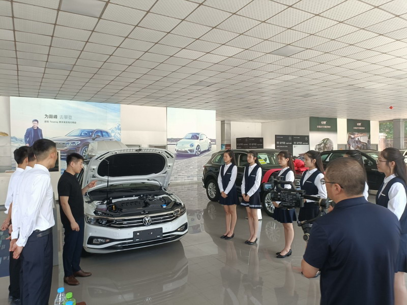 日出水了啊快点使劲动态图