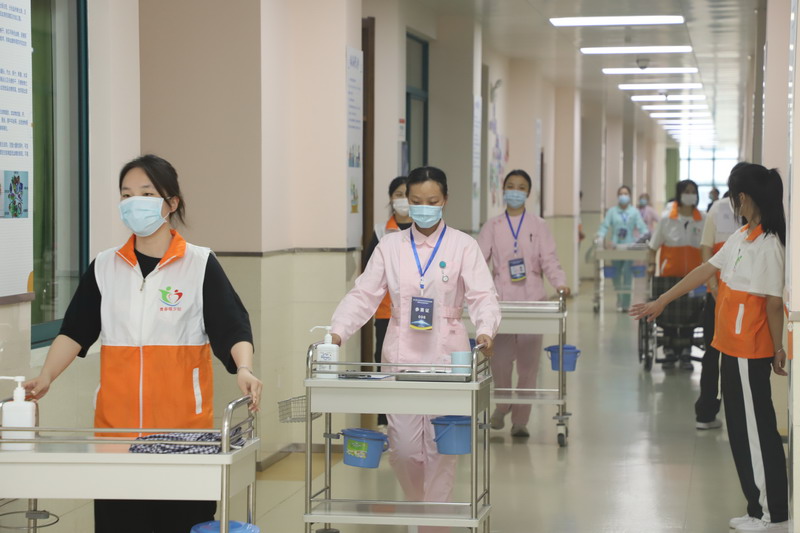 日出水了啊快点使劲动态图