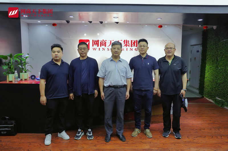 日出水了啊快点使劲动态图