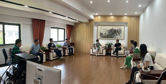 日出水了啊快点使劲动态图