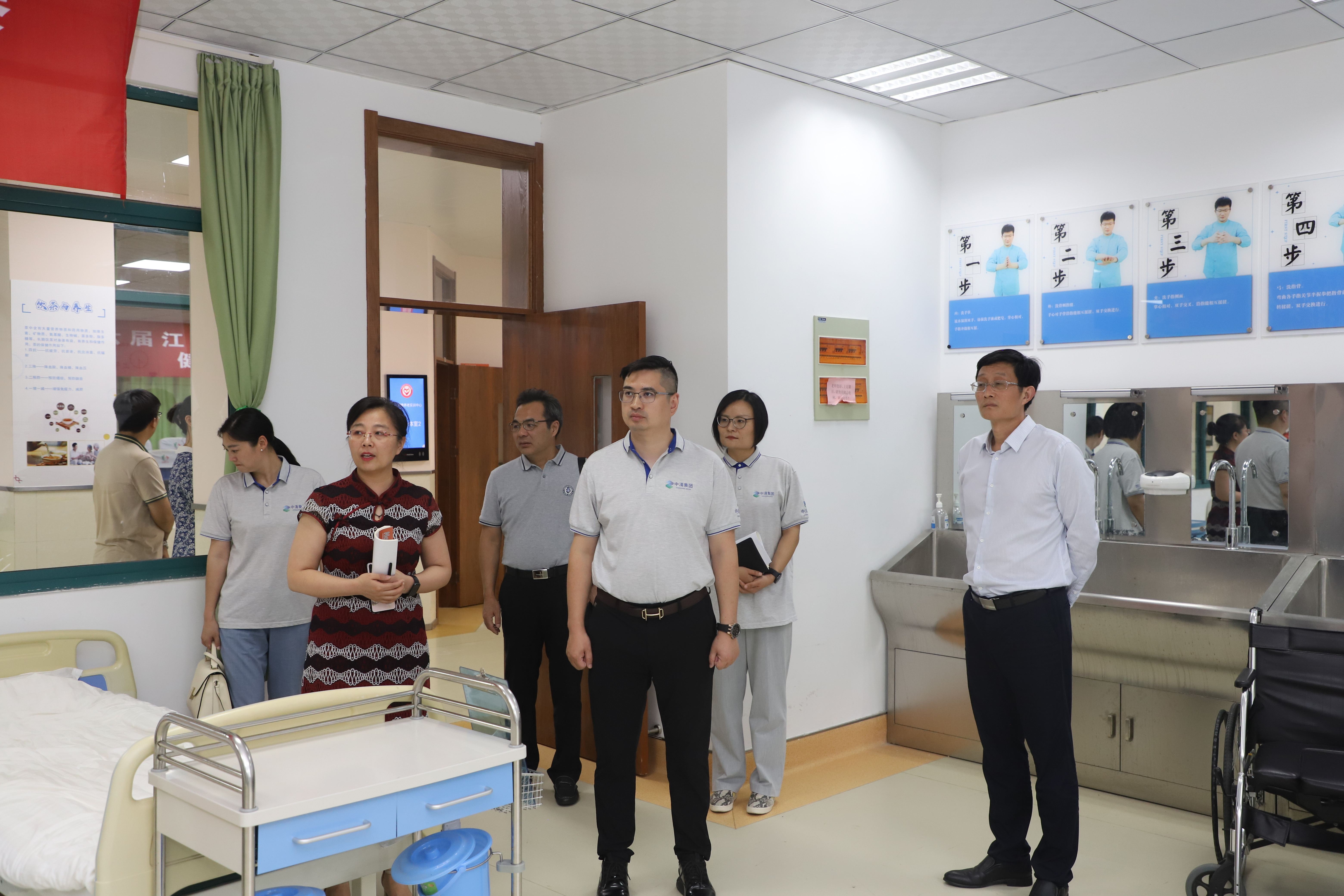 日出水了啊快点使劲动态图