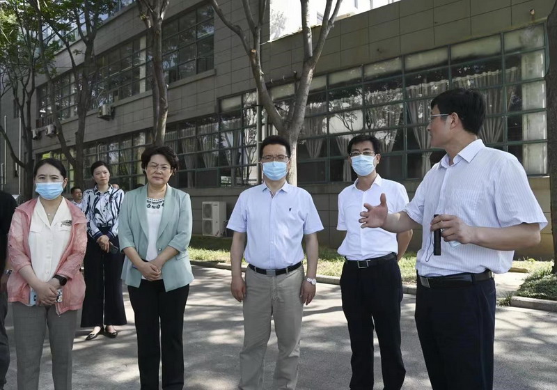 日出水了啊快点使劲动态图