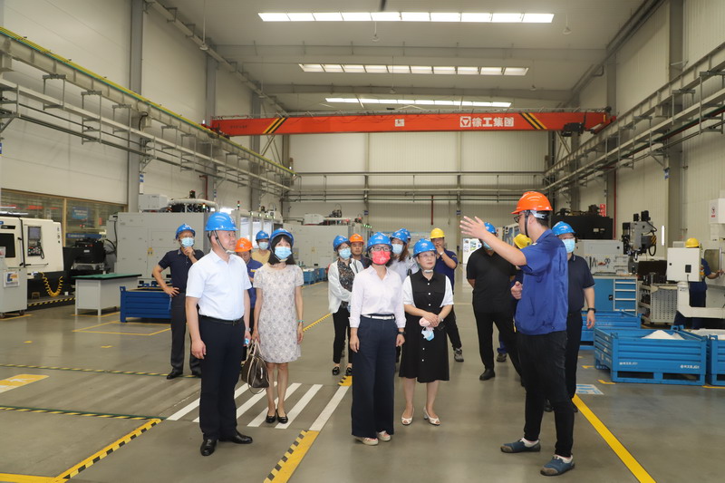 日出水了啊快点使劲动态图