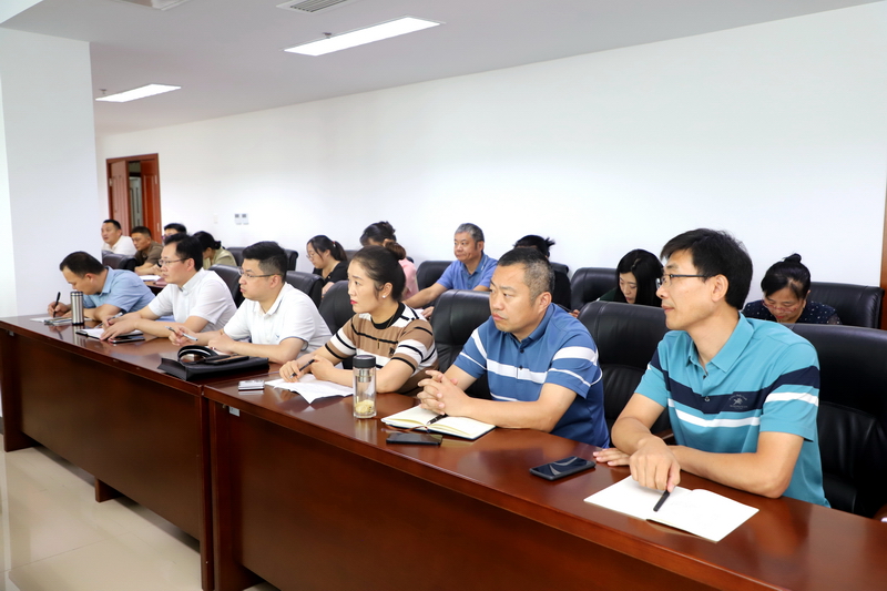 日出水了啊快点使劲动态图