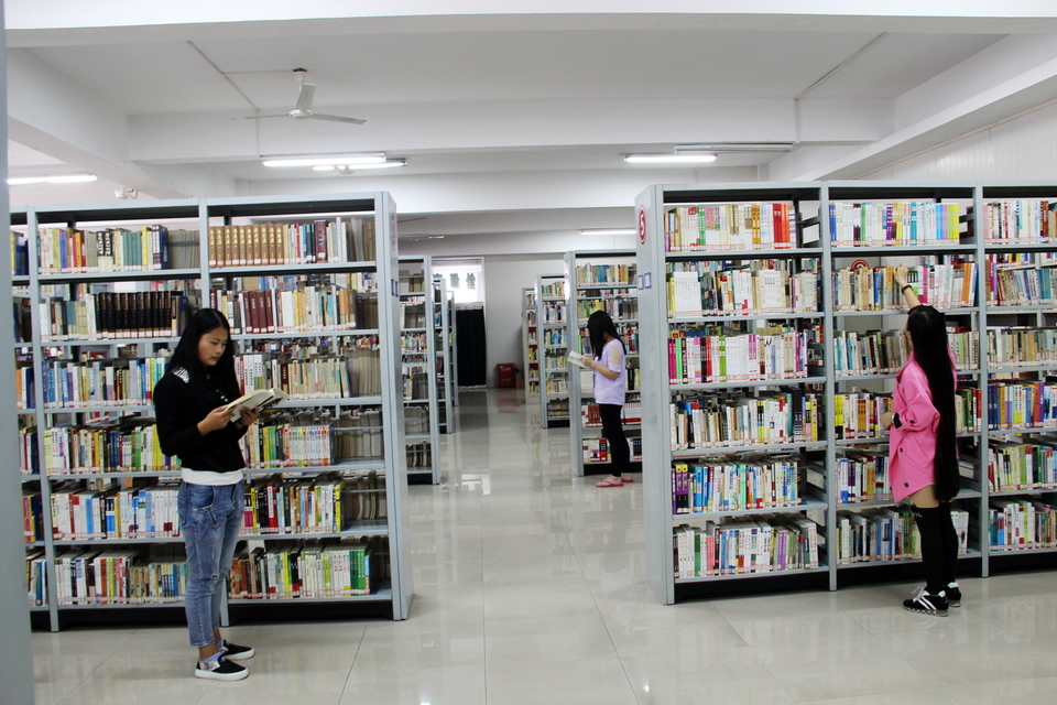 日出水了啊快点使劲动态图